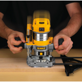 Фрезер DeWALT D26203-QS